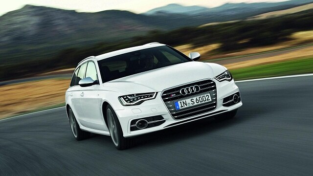 Arriva l'attesissima A1 Sportback, insieme alle berline sportive S8 e S6 Avant. Presentata anche la super car R8 GT Spyder.