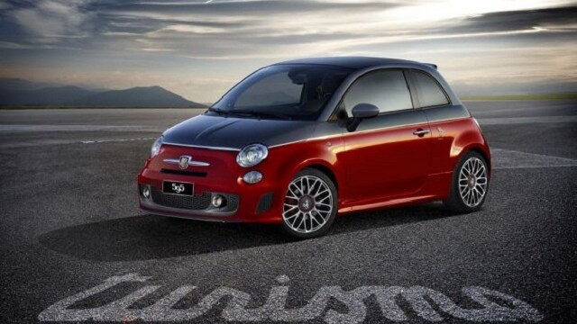Abarth porta a Bologna quattro nuovi modelli rielaborando le Fiat 500 e Punto, portandole ai massimi livelli.