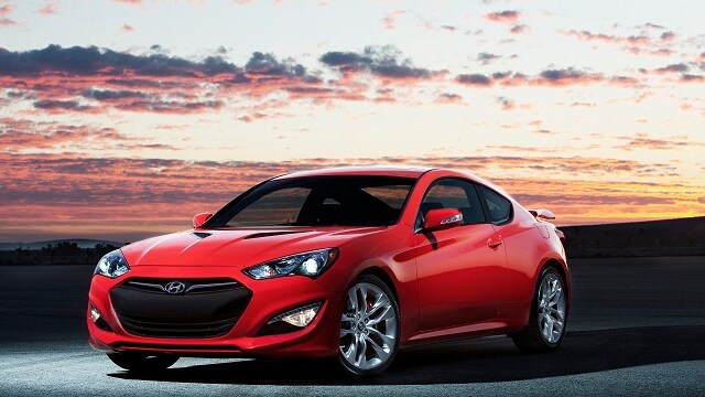Debutto mondiale del restyling della Hyndai Genesis Coupè. Nuovi motori e look rivisto in ogni minimo particolare. Disponibile in Europa dal 2013.
