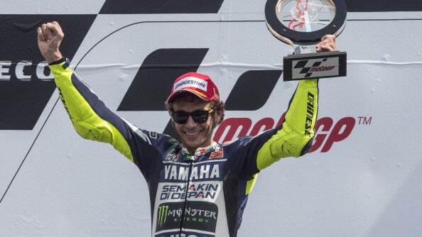 rossi trionfa ad assen