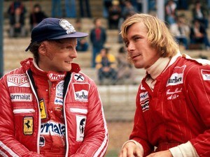 da sinistra, Niki Lauda (Ferrari) e James Hunt (McLaren), GP del Belgio, Zolder, 5 giugno 1977.