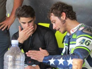 da sinistra, Romano Fenati e Valentino Rossi al Ranch di Tavullia