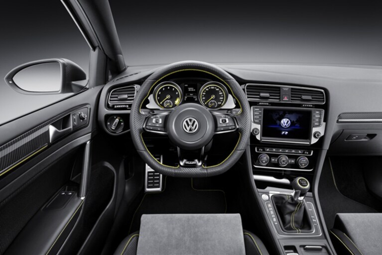 Interni Volkswagen Golf R 400 Concept