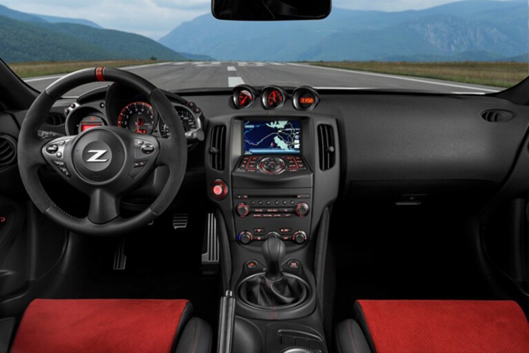 Interni Nissan 370Z Nismo