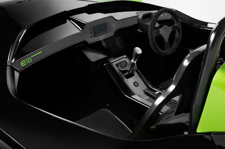Interni Zenos E10 S