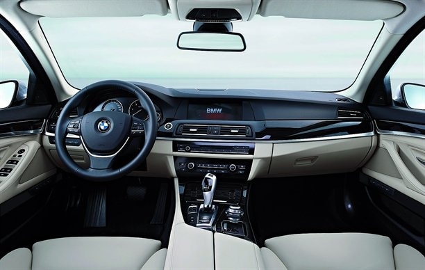 BMW-serie-5-2010-interni