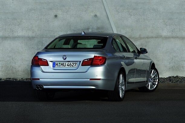 BMW-serie-5-2010-posteriore