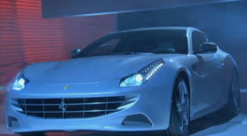 La Ferrari FF celeste