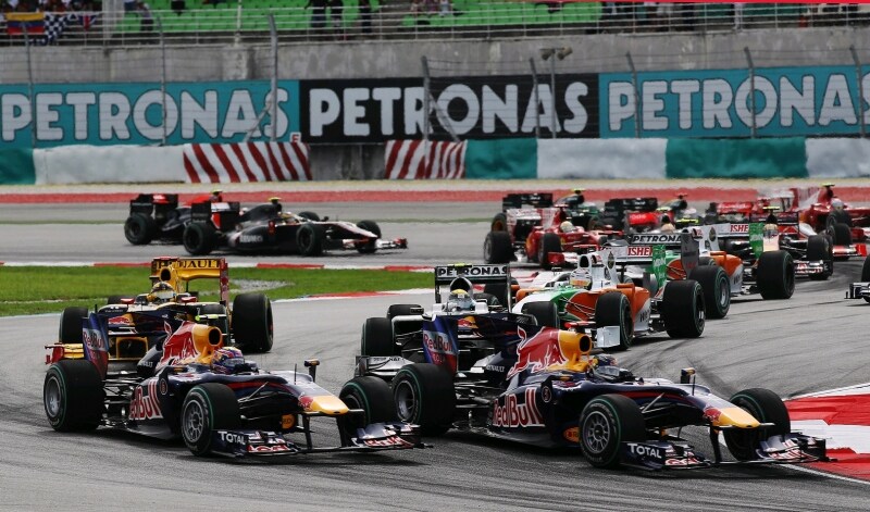 Gp Malesia, Vettel sopravanza Webber alla seconda curva