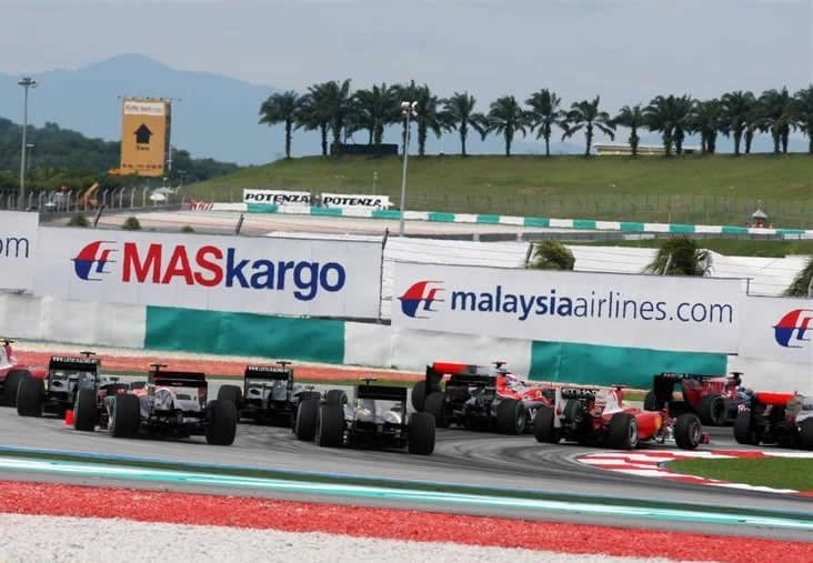 Gp Malesia, Gara: Prima curva dopo la partenza
