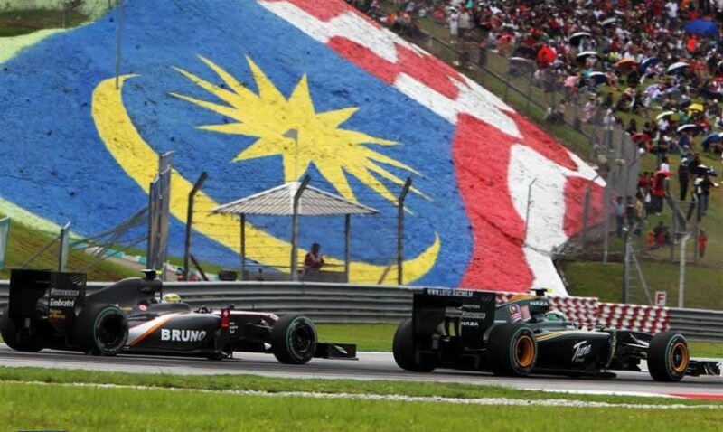 Gp Malesia, Gara: Lotta tra Lotus e HRT