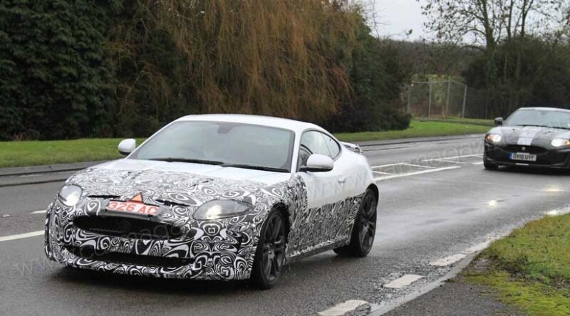 La Jaguar XK in pista