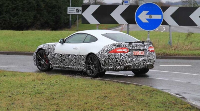 La coupé affronta le prime curve