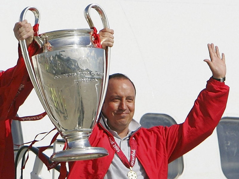 Rafael-Benitez-Champions-League-trophy_1096008
