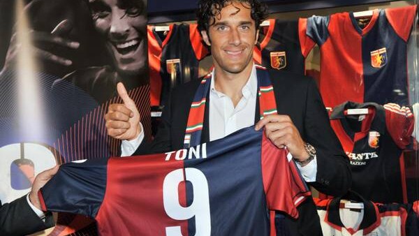 Luca Toni parla della sfida dell'ex contro la Roma, ed è entusiasta del tifo grifone