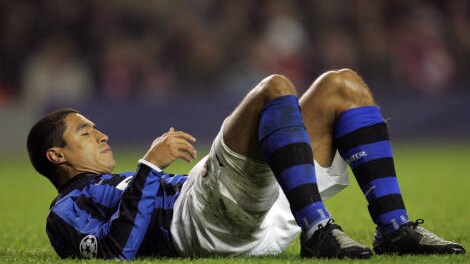Stiramento al bicipite per il difensore dell'Inter, si preannunciano lunghi tempi di recupero.