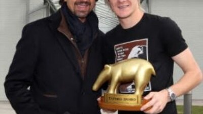Krasic squalifica: il video della consegna del tapiro d'oro da Striscia la Notizia