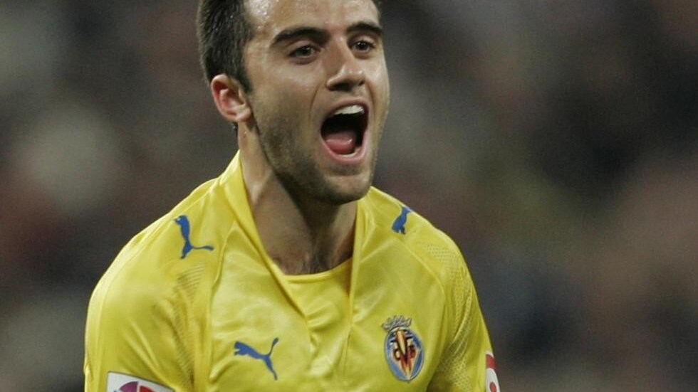 Giuseppe Rossi sigla un gran gol all'Atletico Madrid.