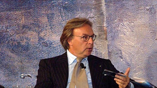 Diego Della Valle svela diversi retroscena sulla sua Fiorentina.