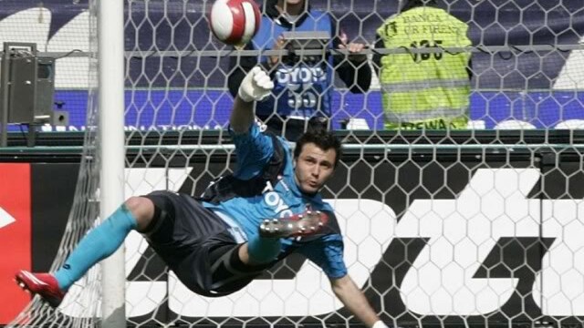 Brutto infortunio per Frey, che rimarrà fuori dai campi di gioco dai 4 ai 6 mesi.