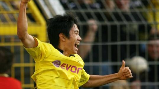 Dortmund primo in classifica, 6 gol dello Stoccarda sul Werder.