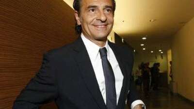 Prandelli chiude le porte al ritorno di Totti in Nazionale.