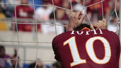 Totti è stato squalificato per un turno dopo la rissa con Oliveira.