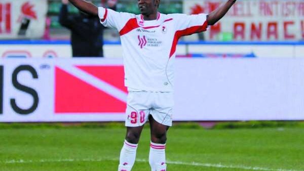Bari, Alvarez ricoverato per un'appendicite: salterà Palermo