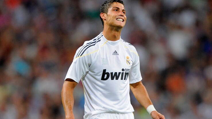 Cristiano Ronaldo accusato da Bo Larsen: difficile da arbitrare, fa troppe sceneggiate