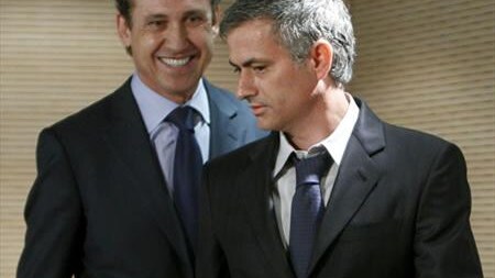 Real Madrid, Mourinho riceve il perdono di Valdano: è un grande allenatore