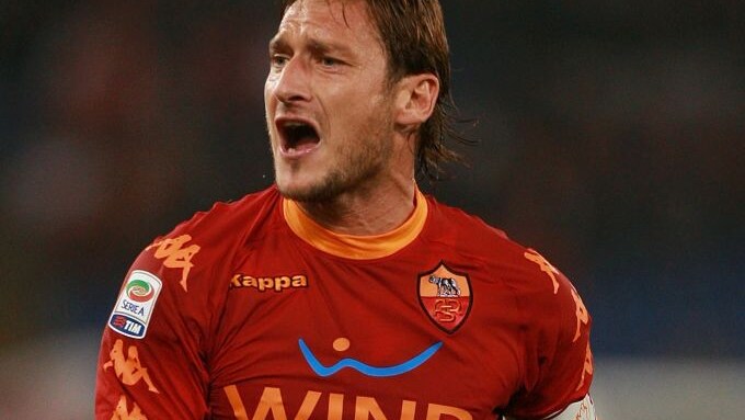 Cluj-Roma 1-1, Champions League: litigio tra Totti e Burdisso