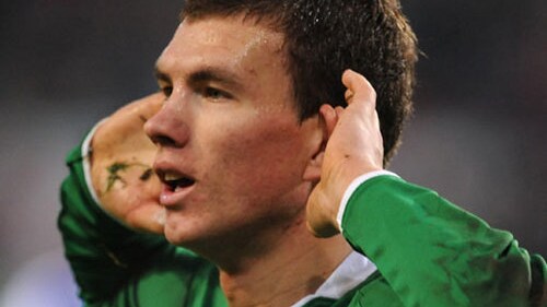 Calciomercato Manchester City: Dzeko vuole 10 milioni, la trattativa potrebbe saltare