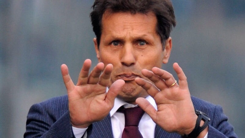 Il Livorno esonera Bepi Pillon: al suo posto, arriva Walter Novellino