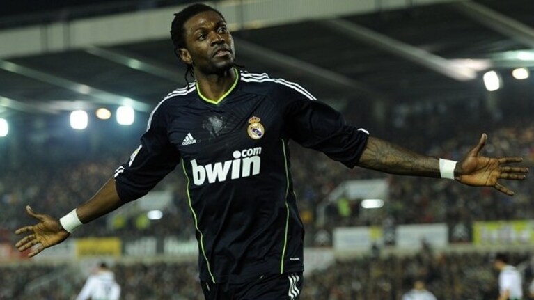 Adebayor in gol in Racing Santander-Real Madrid