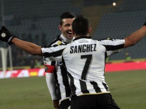 Di Natale e Sanchez festeggiano un gol