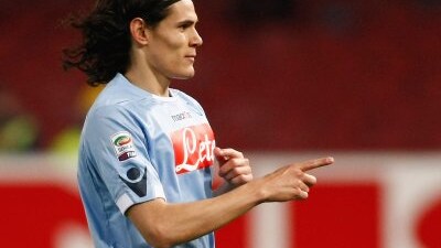 Ancora lontano il rinnovo del contratto di Cavani.