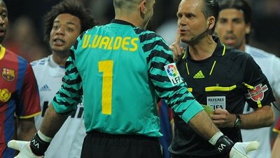 Tutti contro la designazione dell'arbitro Stark.