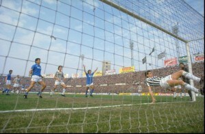 Napoli campione d'Italia: gli azzurri vincono contro la Juventus 3-1