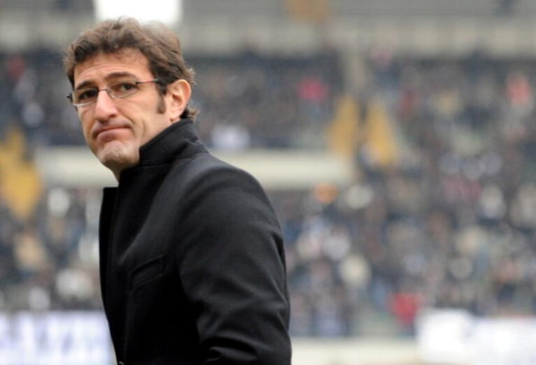 Ciro Ferrara, in panchina con la Juventus