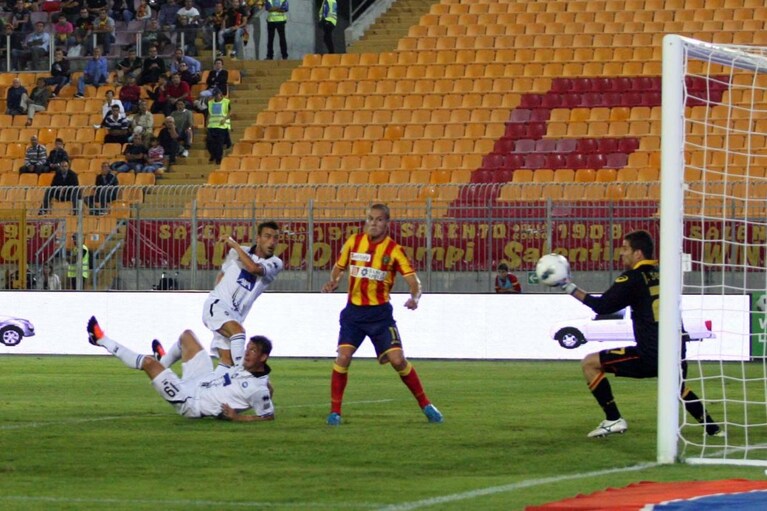 Lecce Atalanta Denis Serie A 2011 2012