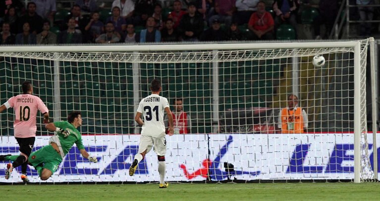 Palermo Cagliari 3-2 gol Zahavi