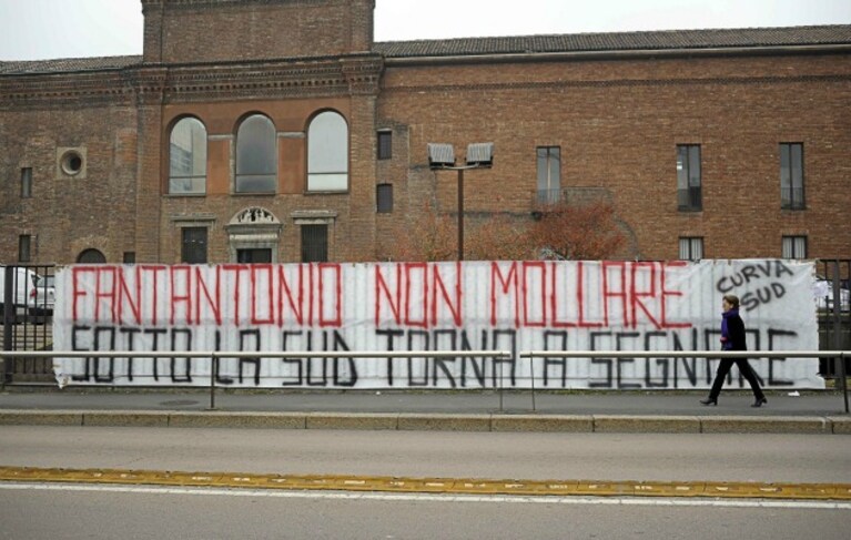 Cassano striscione