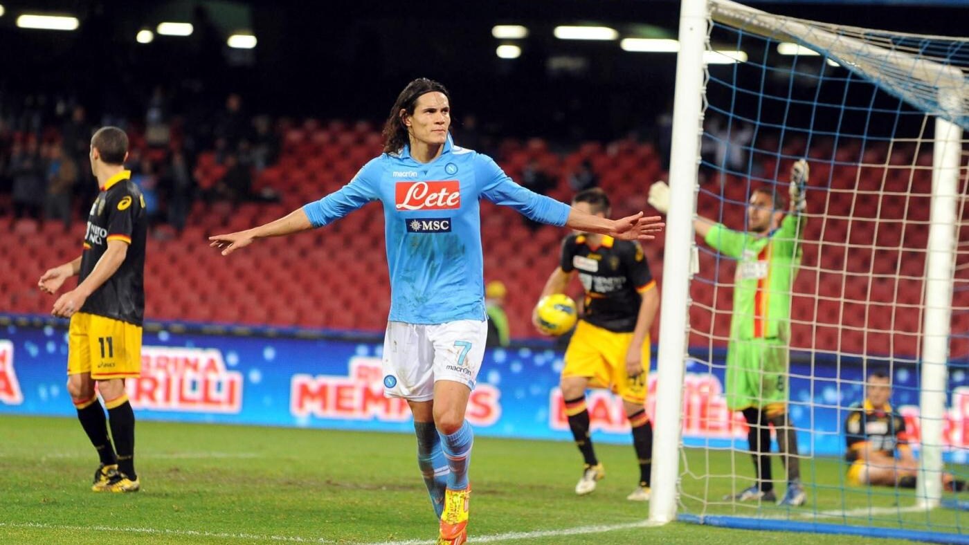 Napoli-Lecce-4-2-Cavani-Serie-A-2011-12