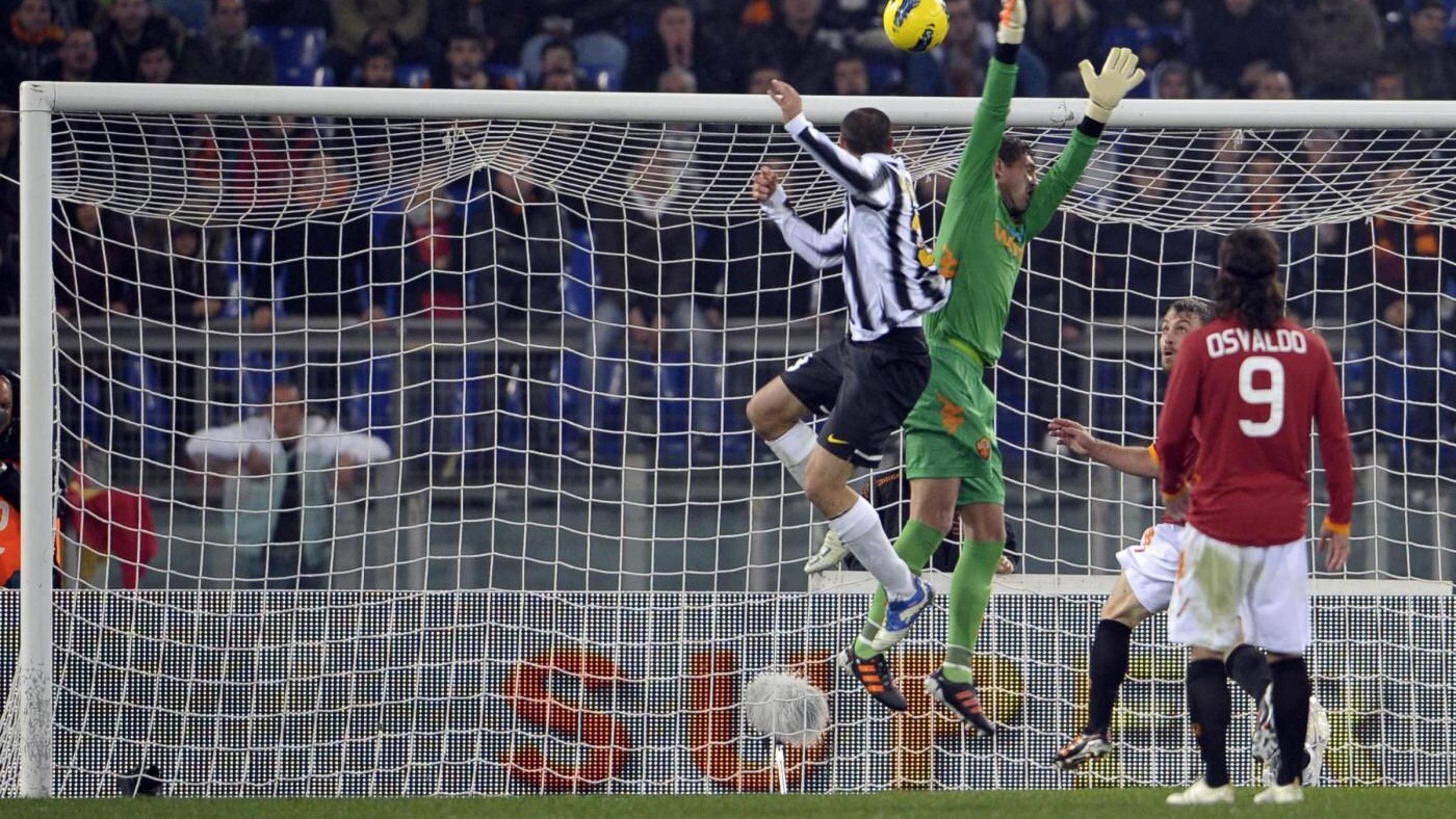 buffon para un rigore a totti