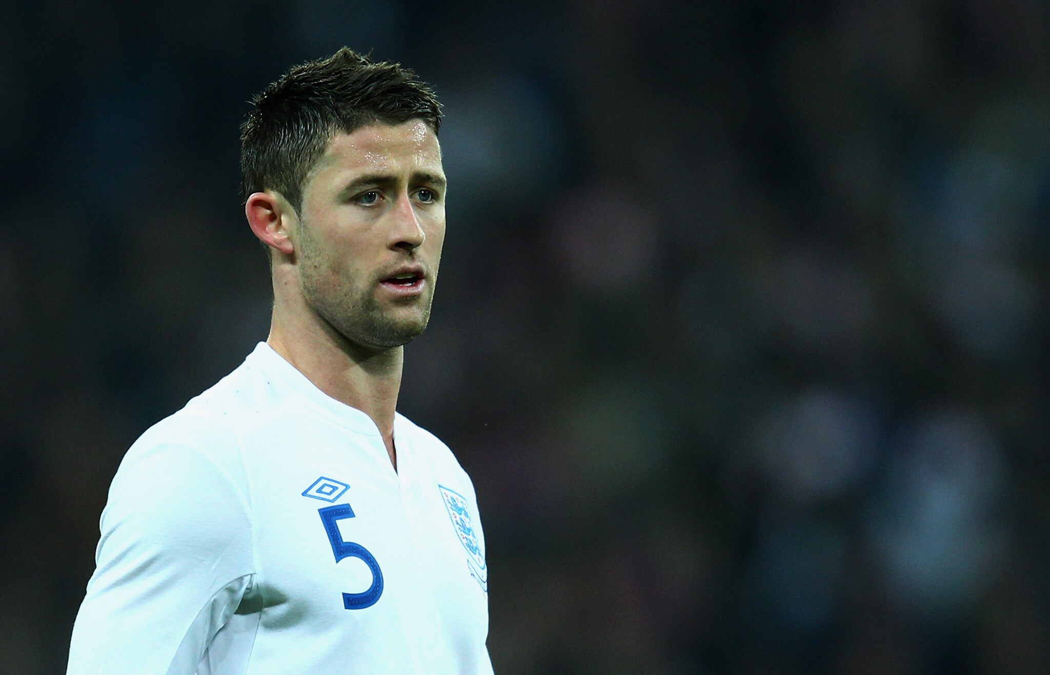 gary cahill è stato pagato 7 milioni di sterline, titolare con Capello.