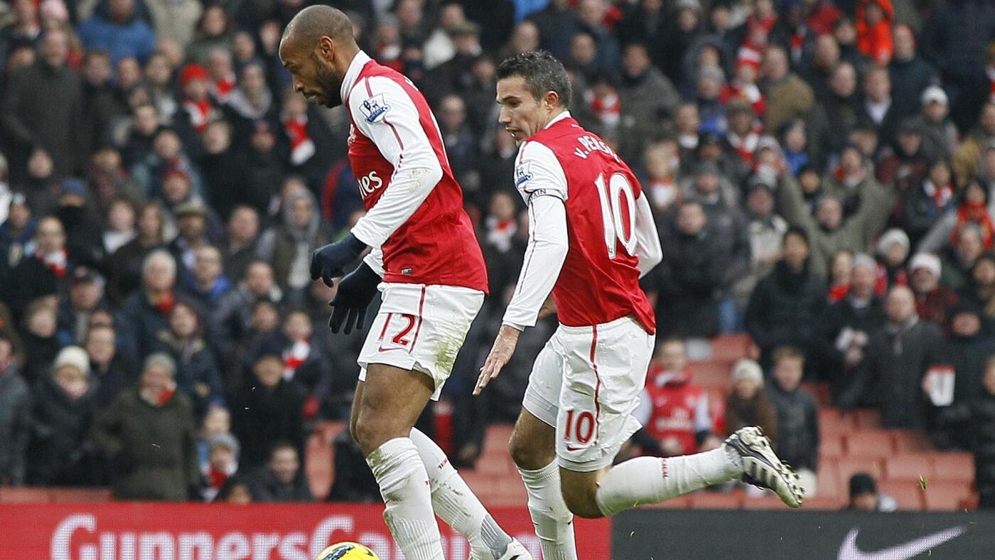 i gunners, negli ottavi di champions league sfideranno il milan, gol anche per chamberlain e arteta.