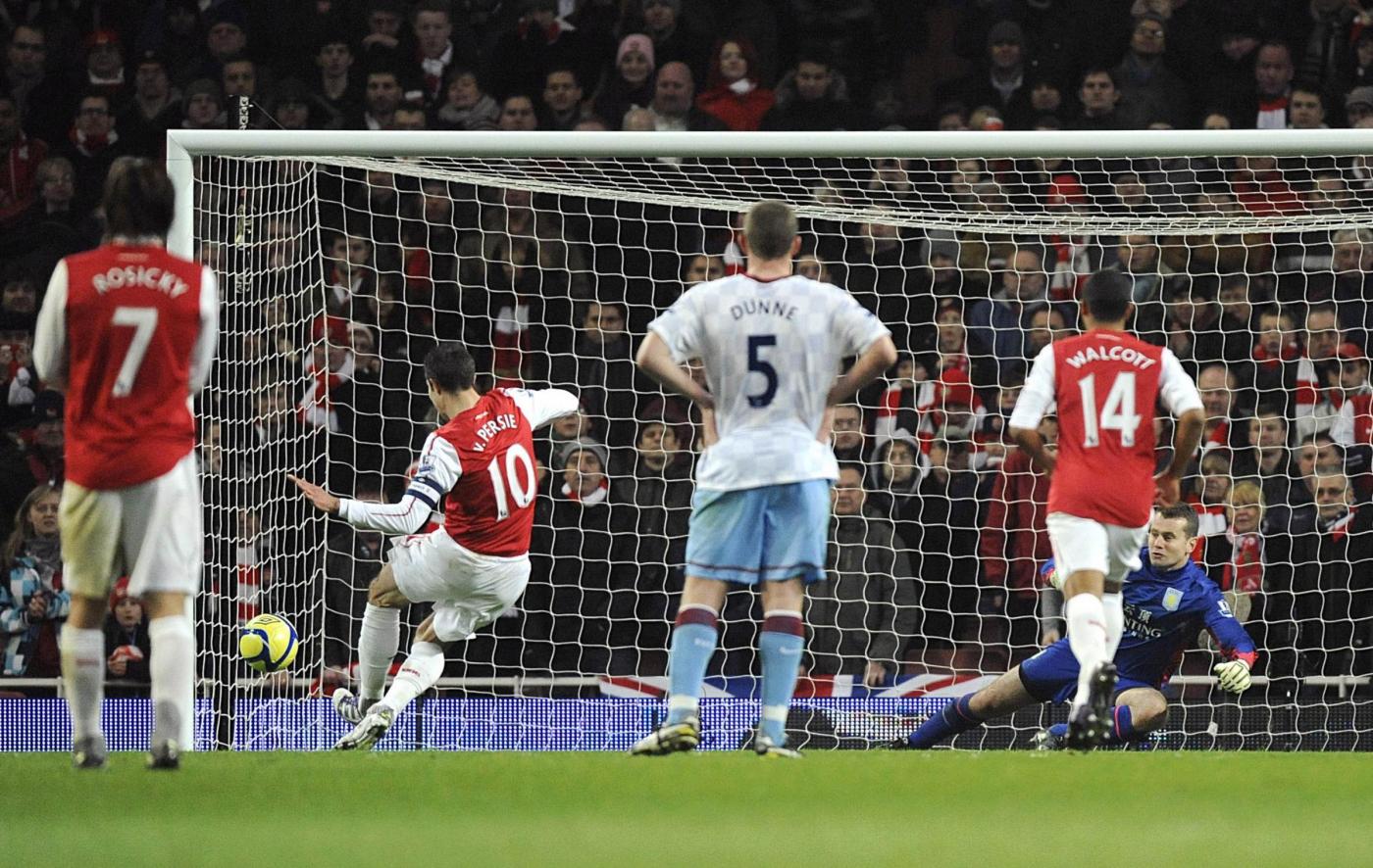 van persie al manchester city, podolski all'arsenal.