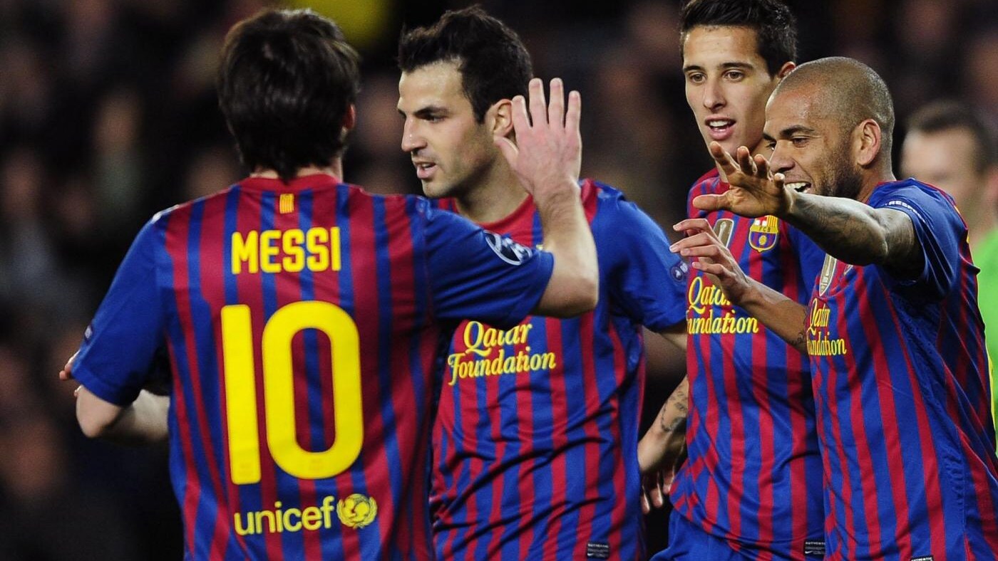 cinque gol di leo messi, il primo nella storia della champions league, doppietta all'esordio per tello.