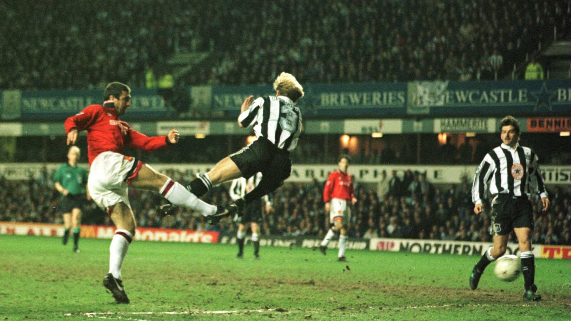 cantona, bergkamp e zola chi è il migliore di sempre in premier league?