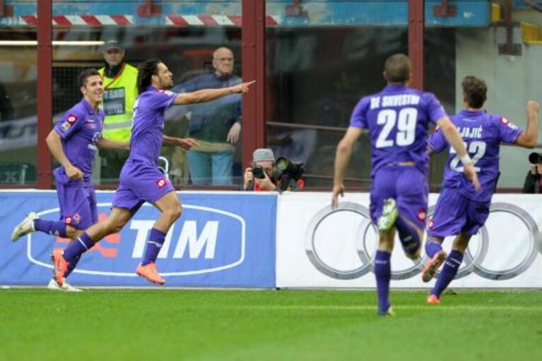 Amauri batte il Milan